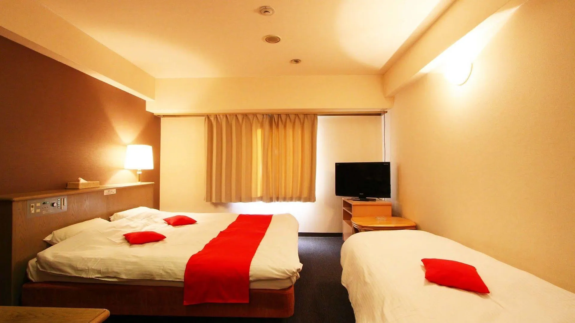 Hotel Shinsaibashi Lions Rock Osaka 3*,  Japan